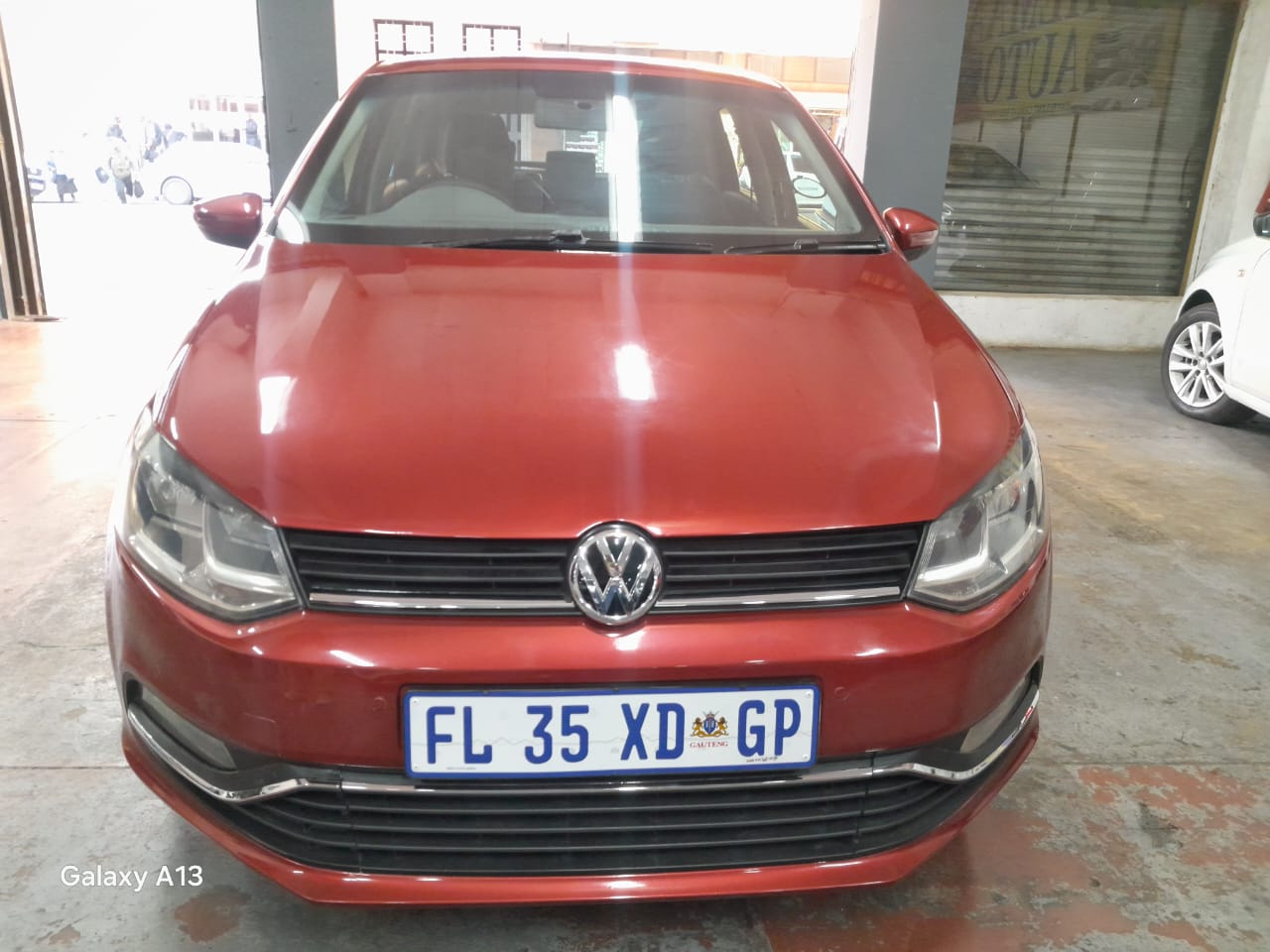 2016 Volkswagen Polo 6 - Image 3
